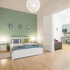Stylish & 2br Budapest